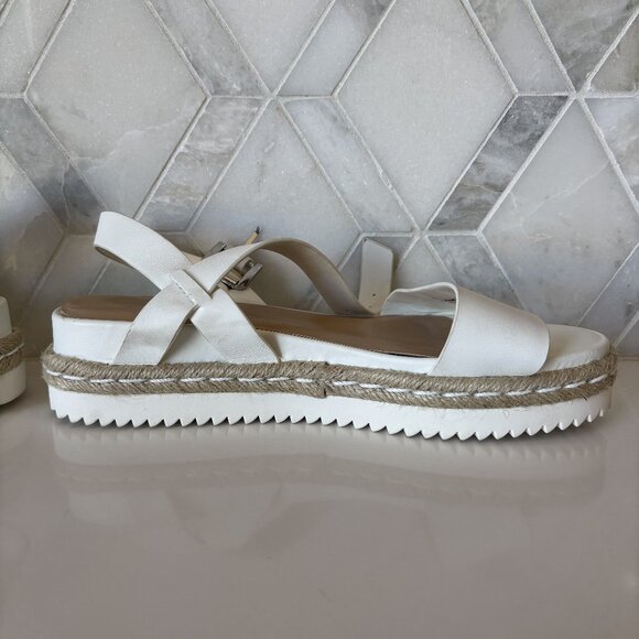 A New Day Size 9 Espadrilles Jute White Smooth Ankle Strap Buckle Padded Insole - Picture 4 of 11